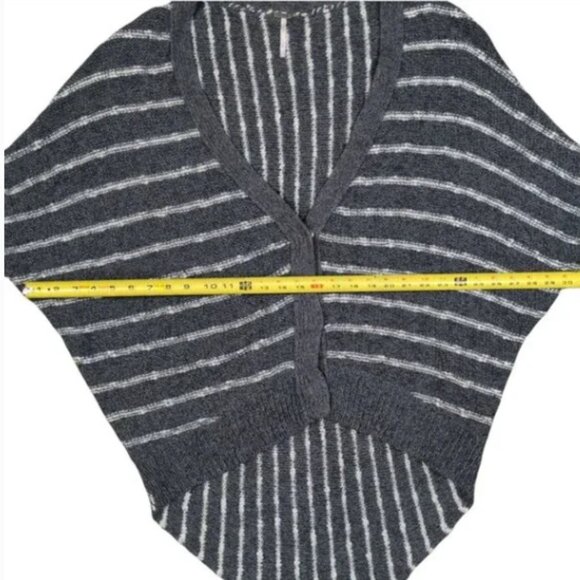 Free People Rabbit In The Moon Oversized Cardigan Small - Picture 3 of 4